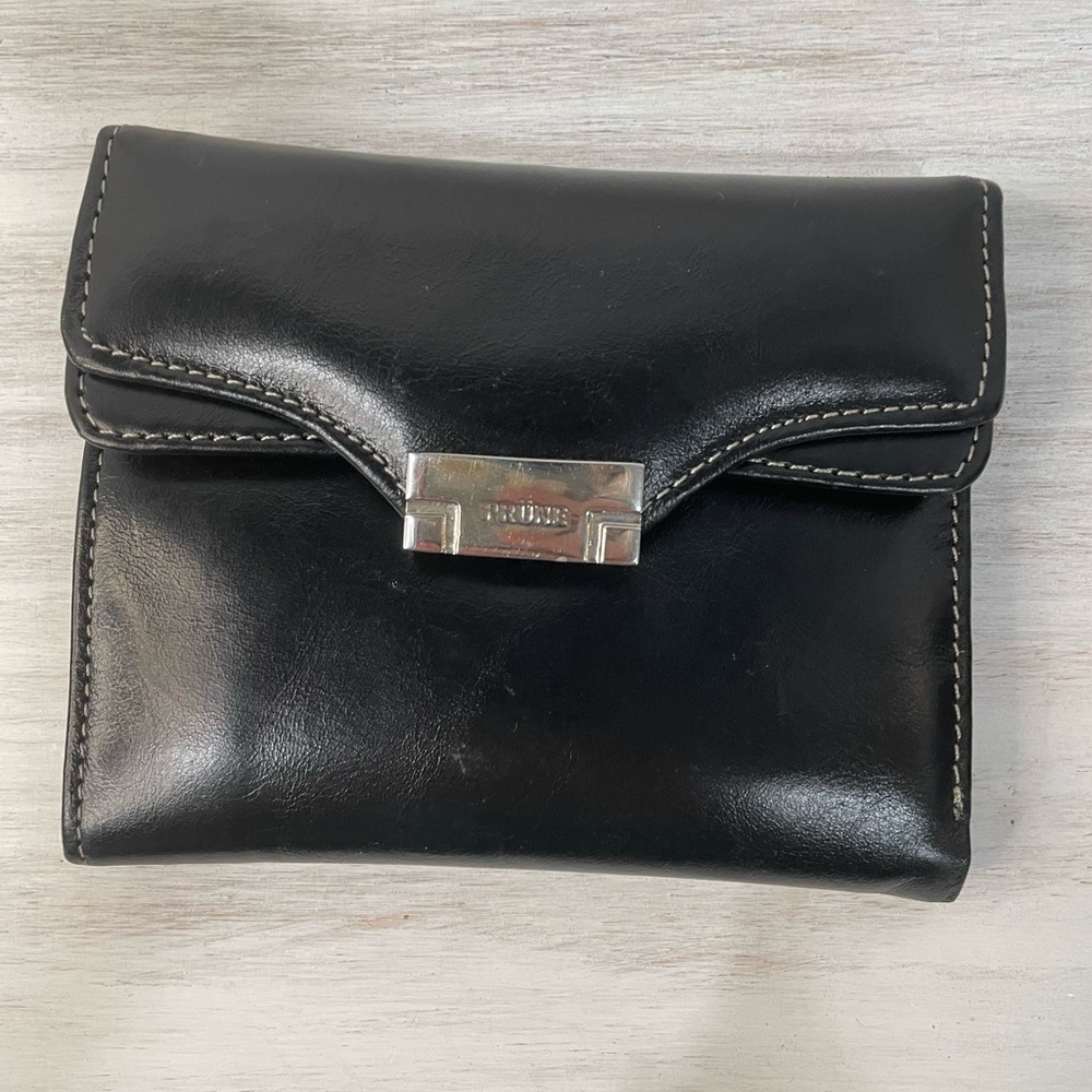 PRUNE BLACK LEATHER WALLET